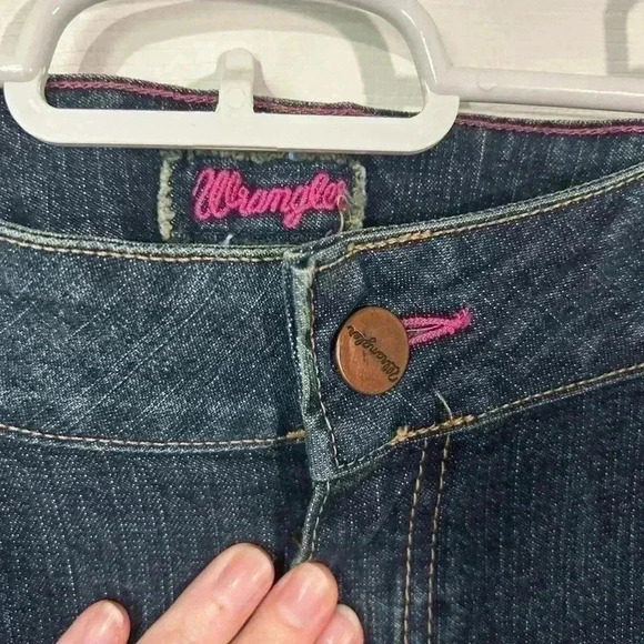 Wrangler Premium Patch jeans. Darker denim wash size 11/12 x 34 length Low Rise - Picture 3 of 12